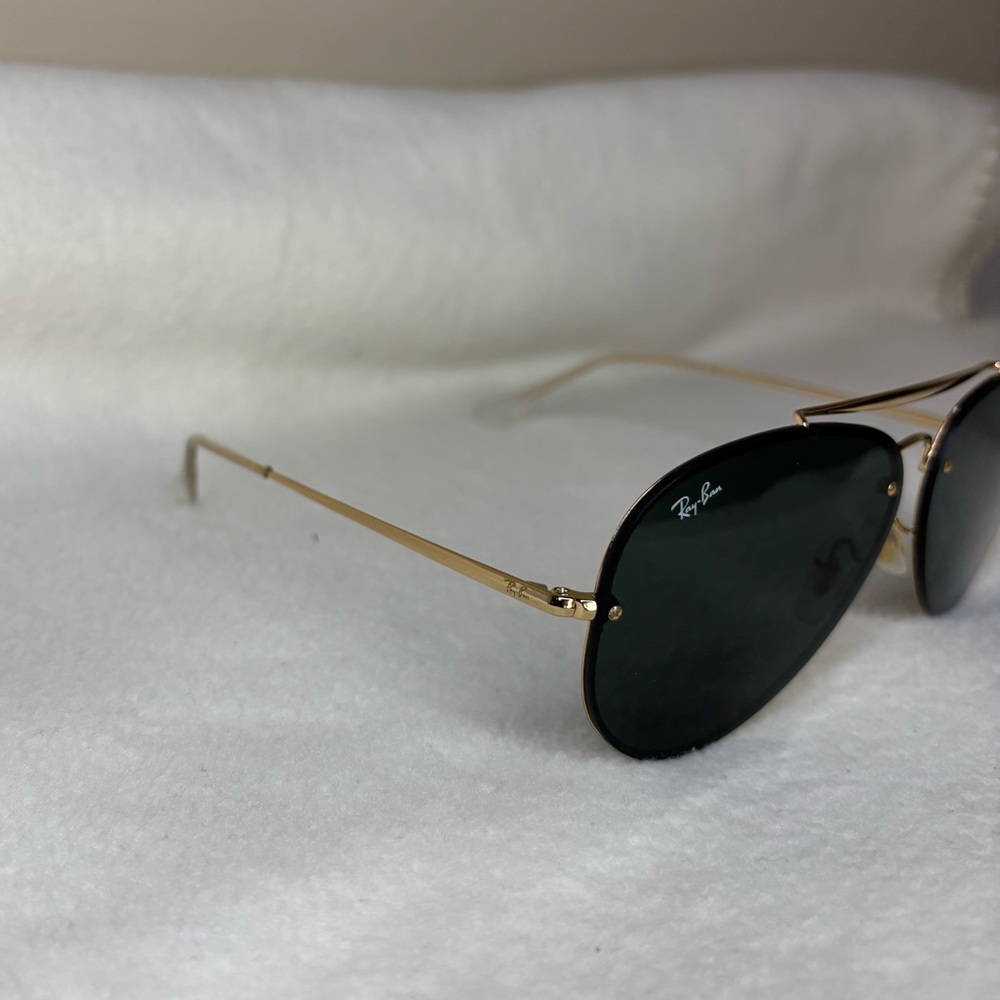 Ray-Ban Gold Frame Aviator Sunglasses - Picture 2 of 6